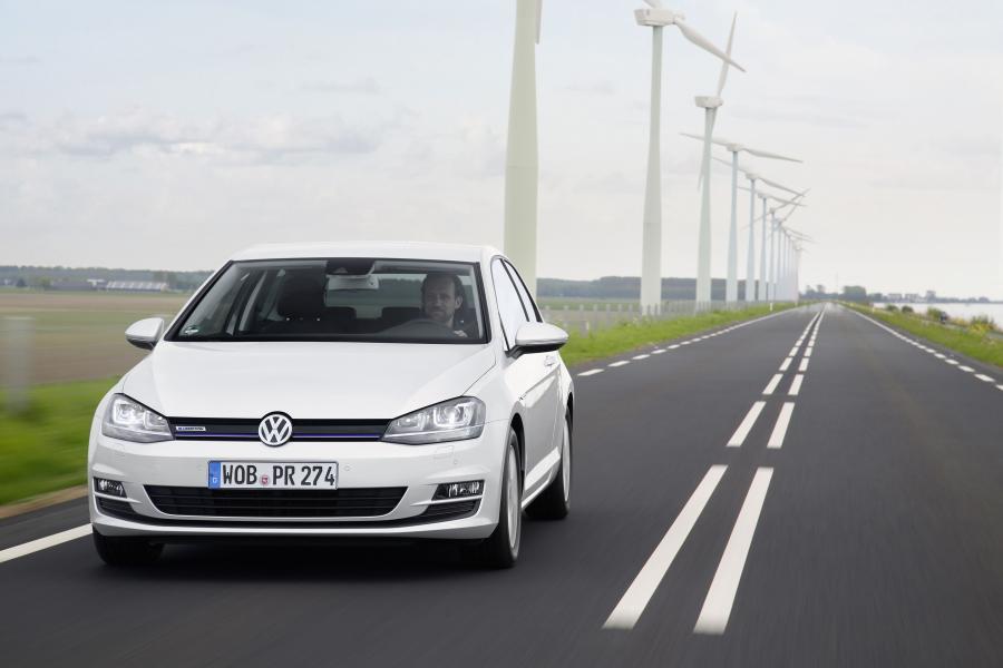  Volkswagen Golf TSI BlueMotion 3-Door 2015 года  (фото 3 из 6)